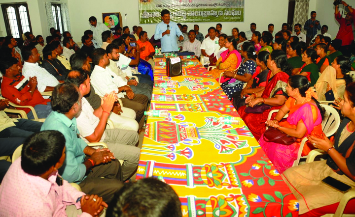 కల్యాణ కట్టలో వేధింపులు మానుకోవాలి