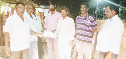సిపిఎం ప్రజా రక్షణభేరి కరపత్రాలు పంపిణీ