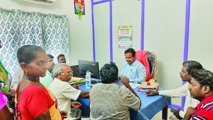 మత్స్యకార సొసైటీలో దళితులను చేర్చుకోవాలి