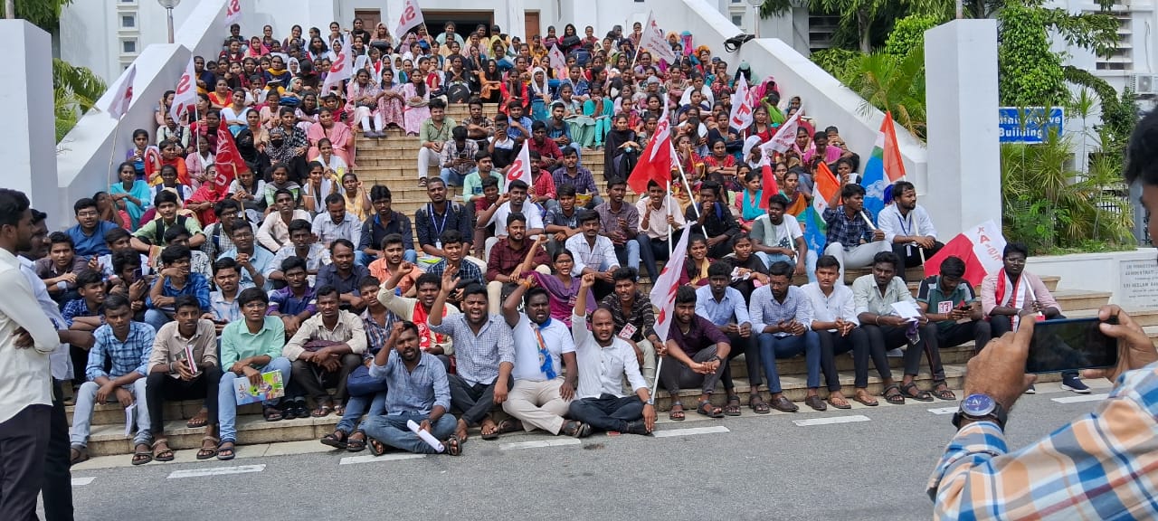 క్యాంపస్‌లో... వామపక్ష విద్యార్థి యువజన సంఘాల ఆధ్వర్యంలో