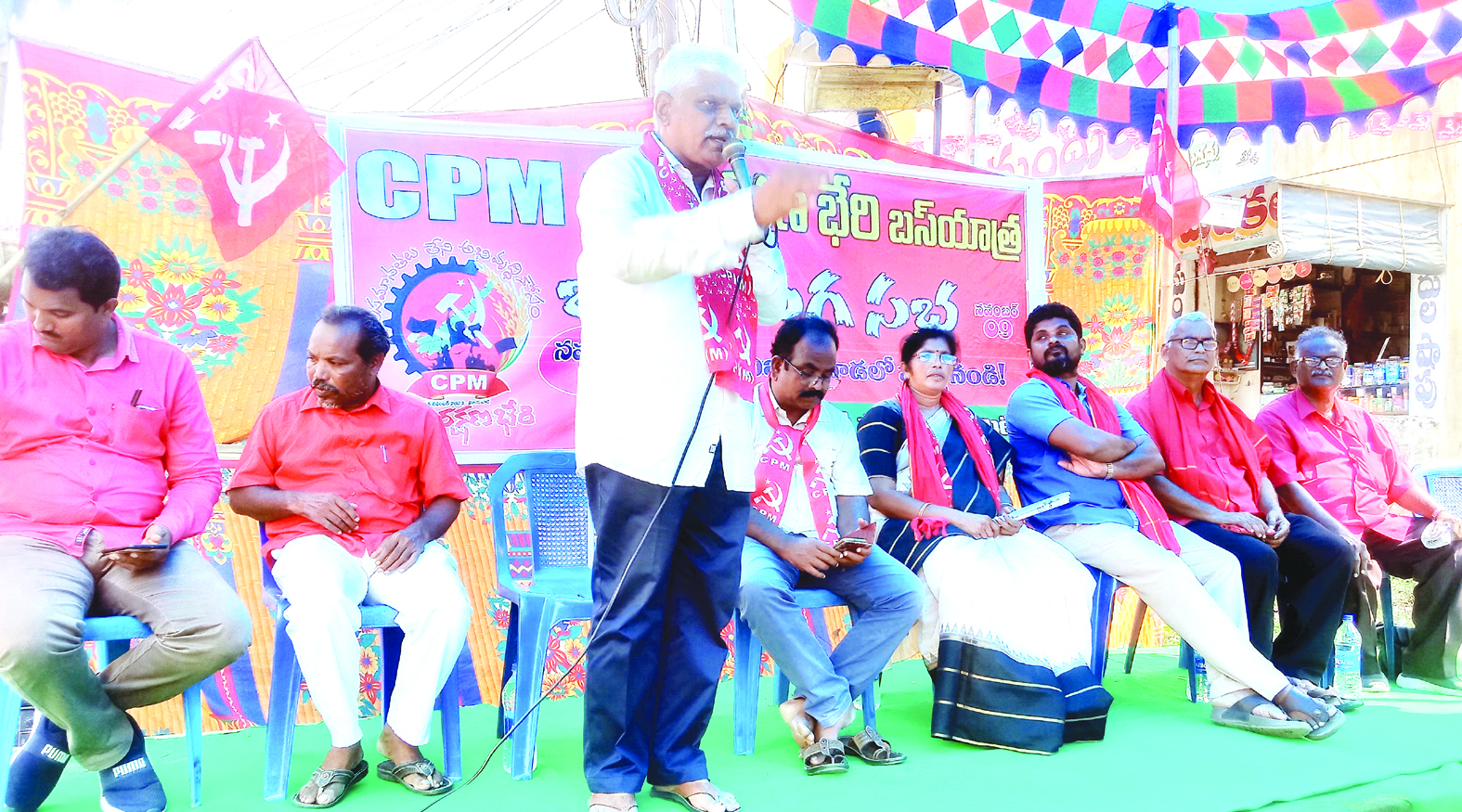 పేదలు ఎదగాలి.. కార్పొరేట్లు కాదు