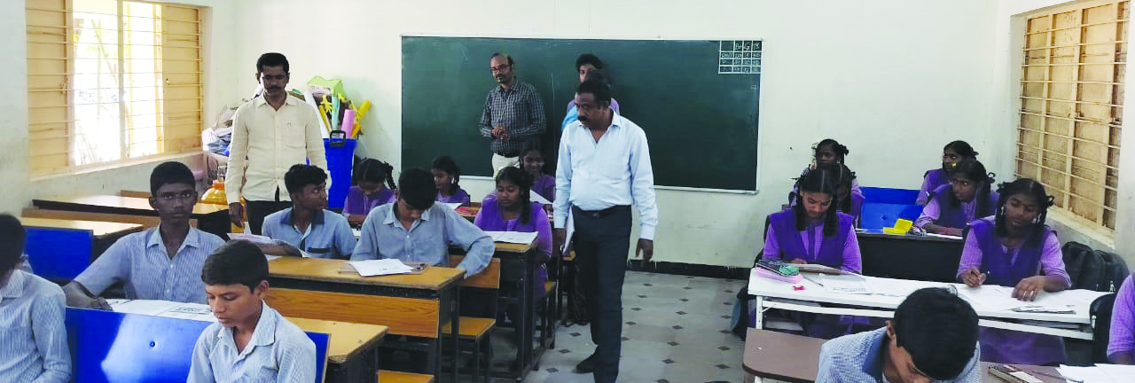 ఉన్నత పాఠశాలలో డిఇఒ తనిఖీ