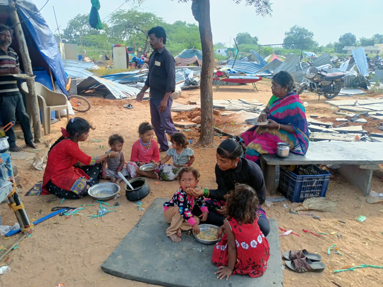 గూడు చెదిరి..గుండె పగిలి..!