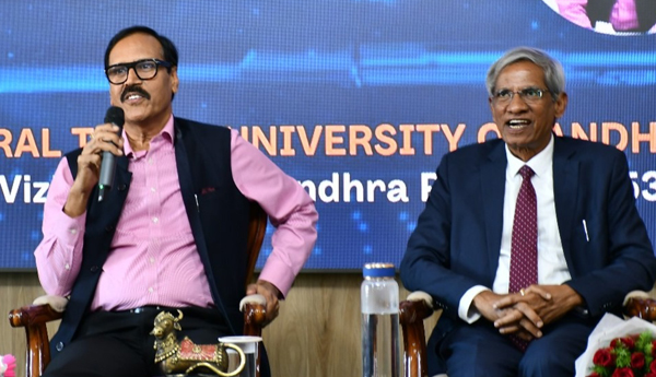 సిటియును సందర్శించిన ప్రథమ ఛాన్సలర్‌