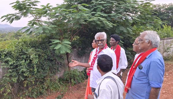వందల ఎకరాల భూమిని జిందాల్‌ కంపెనీ రైతులకు తిరిగి ఇవ్వాలి : వి.శ్రీనివాసరావు
