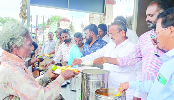 పేదల ఆకలి తీర్చడమే లక్ష్యం