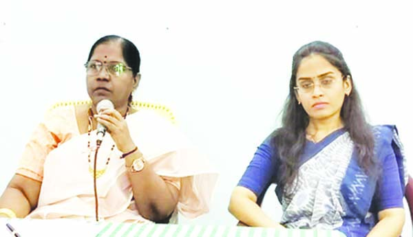 పిహెచ్‌సి సిబ్బంది సమయపాలన పాటించాలి : డిఎంహెచ్‌ఒ