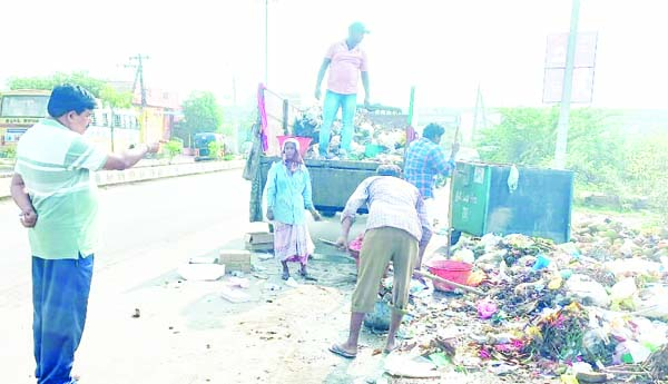 పారిశుధ్య పనులు పరిశీలన