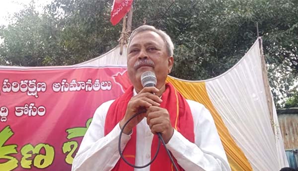 పెనుకొండ సభలో మాట్లాడుతున్న ఎం.ఏ గఫూర్