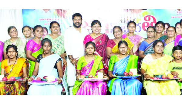 ప్రజాప్రతినిధులకు ప్రాధాన్యతనివ్వండి