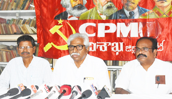 Full-compensation-should-be-paid-to-the-owners-of-the-damaged-boats-CPIM-State-Secretary-V-Srinivasa-Rao