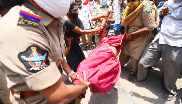 విశాఖ కౌన్సిల్ లో ఆస్తిపన్ను జీవో ఆమోదంతో నిరసన - 100 మంది పైగా అరెస్ట్ 