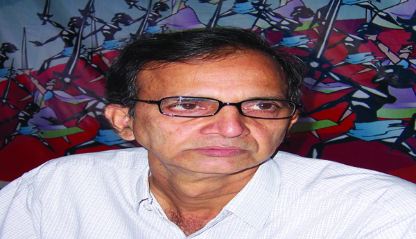 ప్రతిపక్షంలో వున్నప్పుడు చంద్రబాబు నాయుడు ప్రభుత్వాన్ని వైసిపి తీవ్రంగా విమర్శించింది. ఉద్యోగులకు మెరుగైన పిఆర్‌సి ఇస్తామని ఊరించింది. చివరికి టిడిపి ప్రభుత్వాన్ని మించిపోయి ఉద్యోగి వ్యతిరేక ప్రభుత్వంగా మిగిలింది. ఆర్థిక పరిస్థితి సరిగా లేదు కాబట్టి ముఖ్యమంత్రి తనకున్న పరిమితులను చెప్పటమంటే...తాను ఇచ్చిన వాగ్దానాలన్నింటిని తుంగలో తొక్కిన లెక్కలోకి వస్తుంది. ఆర్థిక పరిస్థితి పేరుతో ఉద్యోగుల మీద దాడి చేస్తుందని ముందుగా ఊహించినదే జరిగింది. 