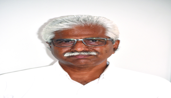 కరోనాలో కొండెక్కిన చదువు