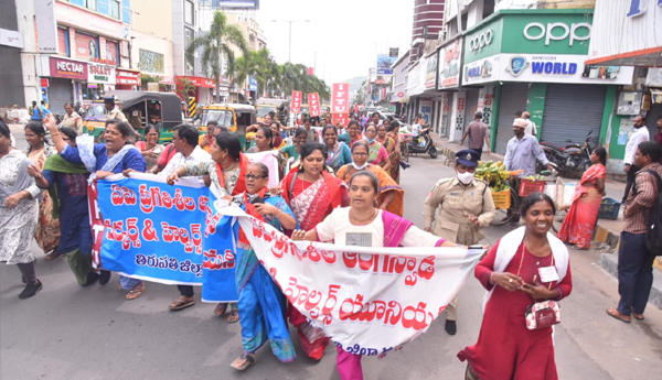 anganwadi-chalo-vijayawada-protest-1
