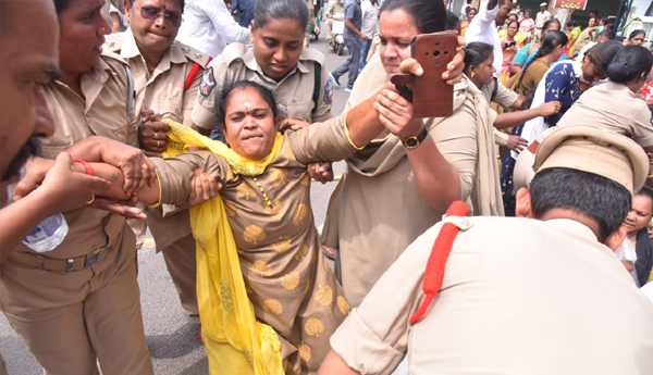 anganwadi-chalo-vijayawada-protest-1
