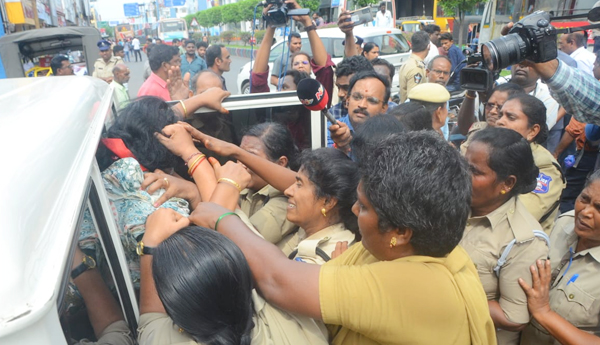 anganwadi-chalo-vijayawada-protest-1