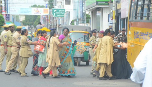 anganwadi-chalo-vijayawada-protest