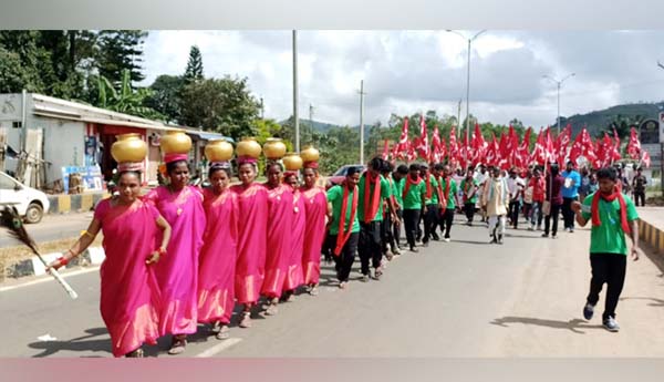 women dance