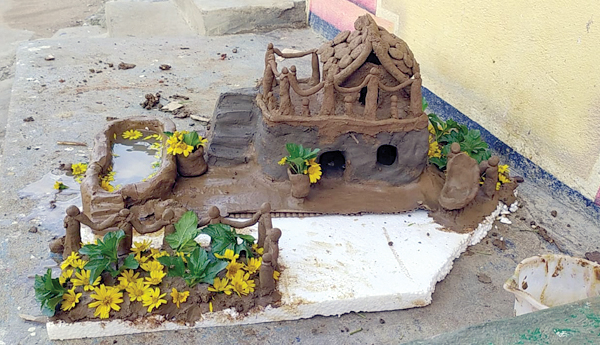 clay-house-constructed-by-children
