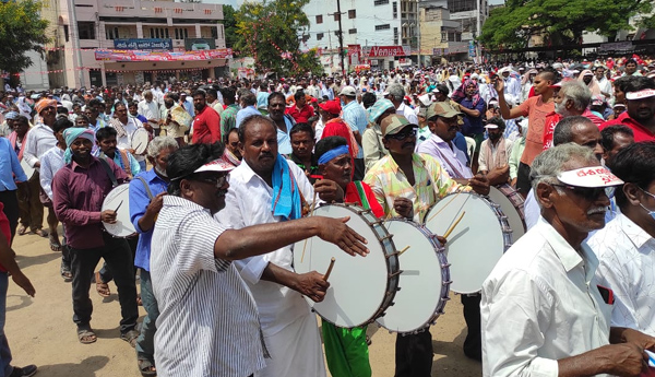 Party-lines-for-Desh-Raksha-Bheri-public-meeting-Chitramalika