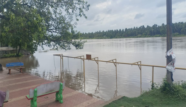 ముంపుకు గురైన గోదావరి పరీవాహక ప్రాంతాలు.. ఫోటోలు