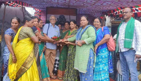 jeedi-farmers-protest-in-srikakulam-women
