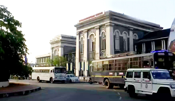 దేశవ్యాప్త సమ్మె .. వివిధ రాష్ట్రాల్లో కదం తొక్కిన కార్మికులు