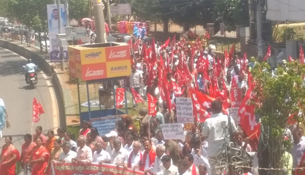  left-parties-protest-against-power-charges-in-nellore