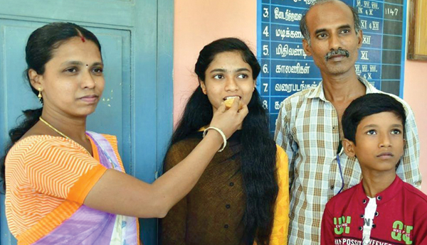plus-1-topper-in-tamilnadu-nandini-jeevana