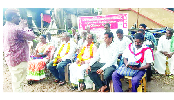  కొనసాగిన విఆర్‌ఎల రిలే నిరాహార దీక్షలు