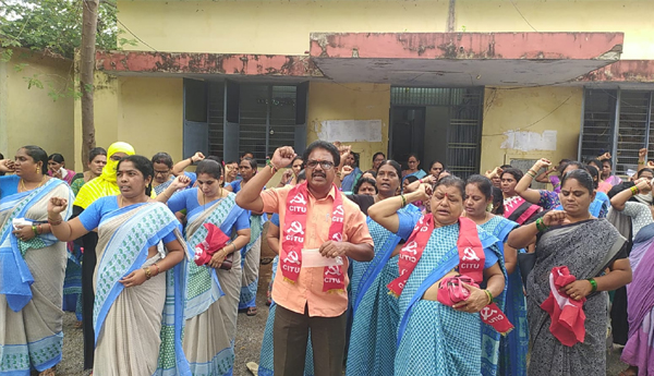 అంగన్వాడీ లపై నిరంకుశ వైఖరి విడనాడాలి - సీఐటీయూ రాజంపేట అర్బన్