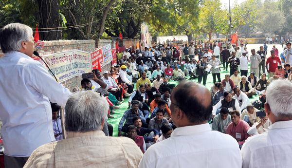 school-teachers-federation-of-india-parliament-march-tarigami