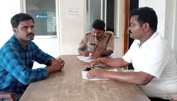 ముందస్తు అరెస్టుల్లో శ్రీకాకుళం జిల్లా పలాసలో వినోద్ అరెస్టు
