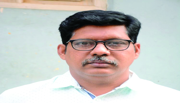 పునరావాసానికి కేంద్ర నిధులు ఇవ్వడంలేదు. రాష్ట్రం పునరావాసం కోసం నిధులు అడగట్లేదు. రాష్ట్ర ముఖ్యమంత్రి ఇటీవల వరద పర్యటనలో 41.15 కాంటూరు వరకు పునరావాసం పూర్తి చేస్తామని ప్రకటించారు. అంటే 20,946 కుటుంబాలకు మాత్రమే పునరావాసం కల్పించి చేతులు దులిపేసుకుంటామని చెప్పకనే చెబుతున్నారు. వెరసి కేంద్ర, రాష్ట్ర పాలకులు నిర్వాసితులను ముంచడానికే సిద్ధపడ్డారు.