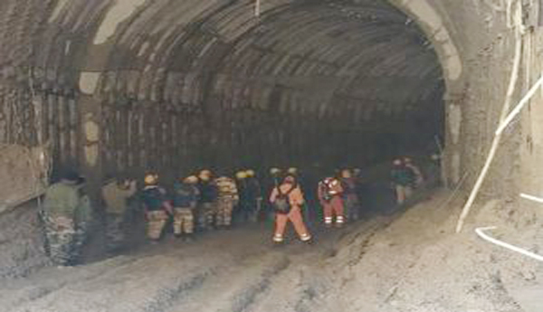 ఉత్తరాఖండ్‌ ప్రళయంలో 202 మంది గల్లంతు! - 19 మృతదేహాలు లభ్యం