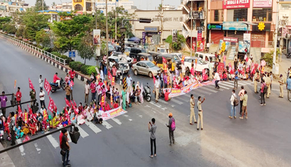 దేశ వ్యాప్త సమ్మె.. రాస్తారోకోలు.. బంద్‌లు.. అరెస్టులు.. చిత్రమాలిక.. 