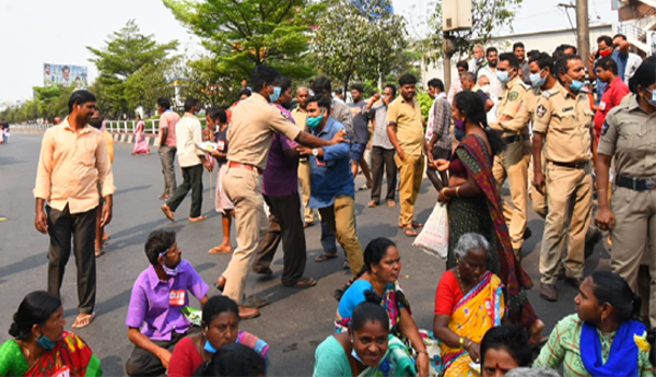 దేశ వ్యాప్త సమ్మె.. రాస్తారోకోలు.. బంద్‌లు.. అరెస్టులు.. చిత్రమాలిక.. 