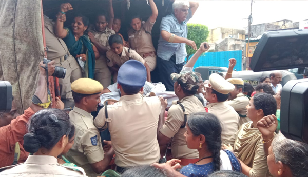 vja-supress-on-anganwadi-chalo-vijayawada8